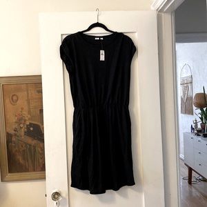 Gap black dress